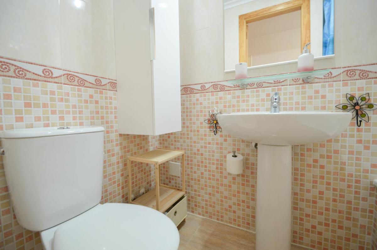 Schoene Wohnung Mit Pool , Wi-Fi Und Privat Garage Torrevieja Exteriör bild