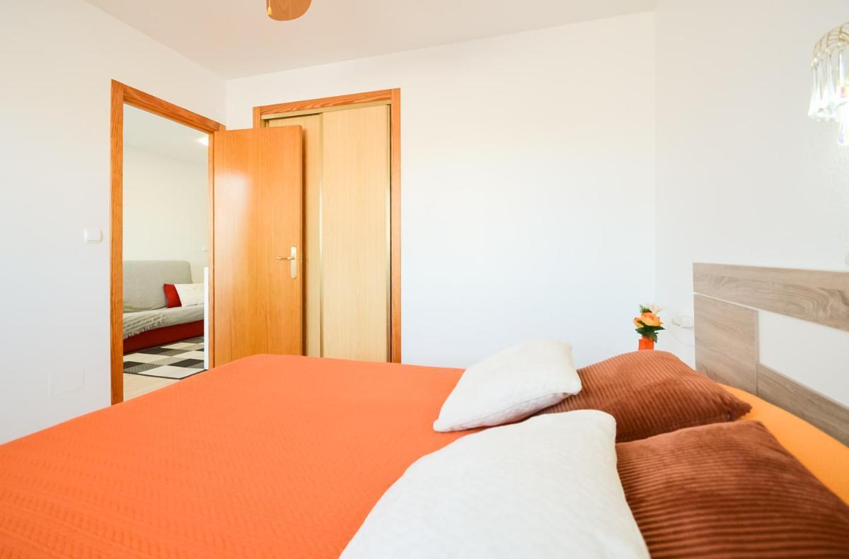 Schoene Wohnung Mit Pool , Wi-Fi Und Privat Garage Torrevieja Exteriör bild