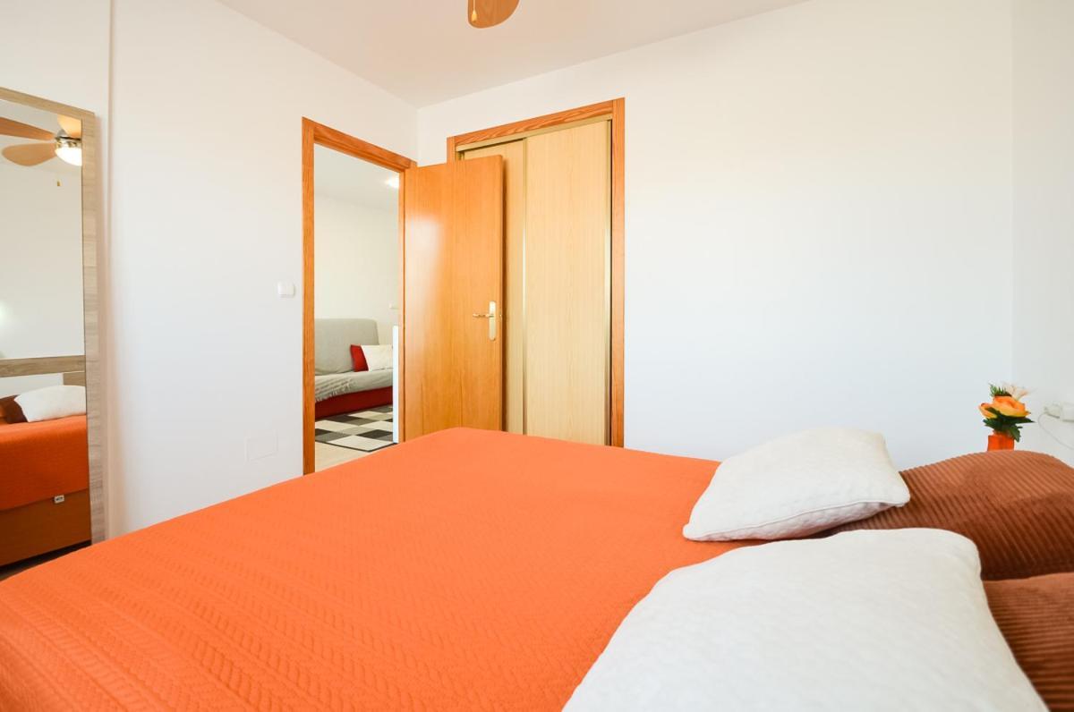 Schoene Wohnung Mit Pool , Wi-Fi Und Privat Garage Torrevieja Exteriör bild