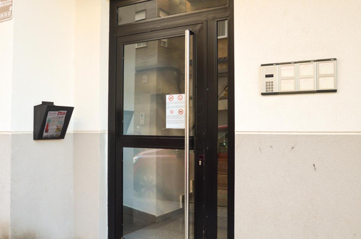 Schoene Wohnung Mit Pool , Wi-Fi Und Privat Garage Torrevieja Exteriör bild