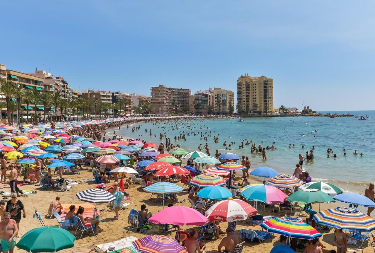 Schoene Wohnung Mit Pool , Wi-Fi Und Privat Garage Torrevieja Exteriör bild